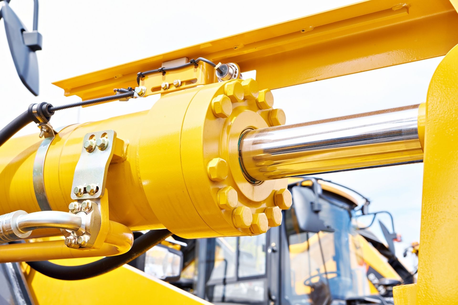 lubricant supplier in uae